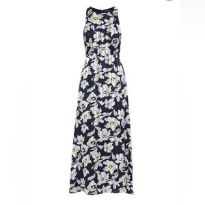 Banana Republic maxi dress 🤍